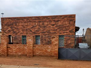 2 Bed House in Thulani