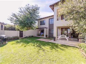 3 Bed Apartment in Broadacres