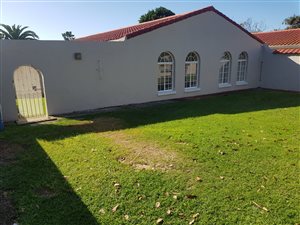 2 Bed Apartment in Summerstrand