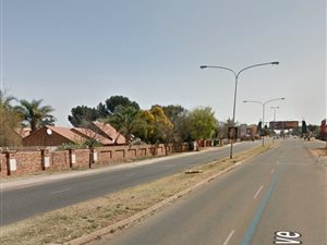 1.9 ha Land available in Die Hoewes