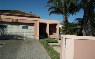 3 Bedroom House in Heritage Park