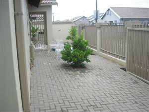 3 Bed House in Raceway