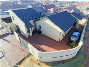 4 Bed House in Kagiso