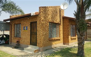 2 Bedroom House in Minnebron