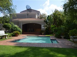 3 Bed Apartment in Oaklands