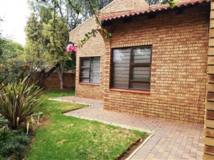 3 Bed Duet in Menlo Park