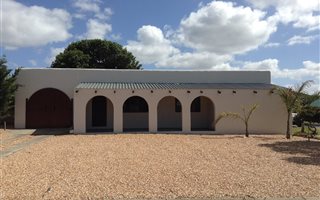 3 Bedroom House in Stilbaai