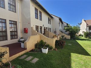 2 Bed Townhouse in Parow North