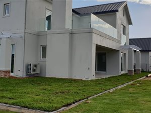 4 Bed House in Val de Vie