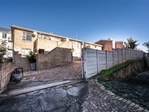 2 Bed Townhouse in Grahamstown Central