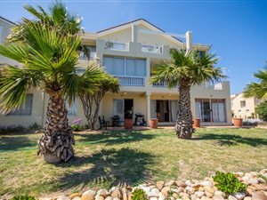 3 Bed Townhouse in Harbour Island