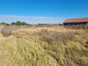 1014 m² Land available in Kookrus