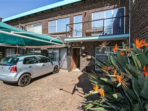 4 Bed Townhouse in Selection Park
