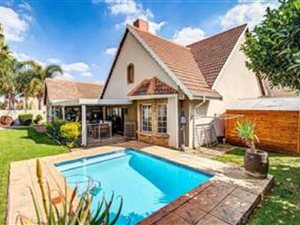 3 Bed House in Blue Gill