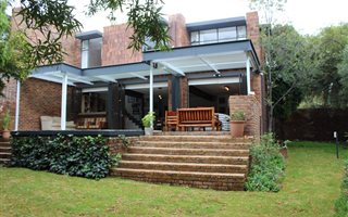 4 Bedroom Duplex in Maroelana