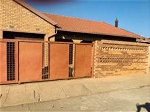 4 Bed House in Tembisa