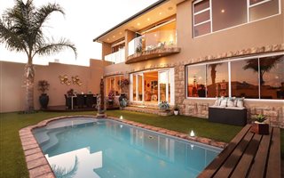 5 Bedroom House in Voelklip