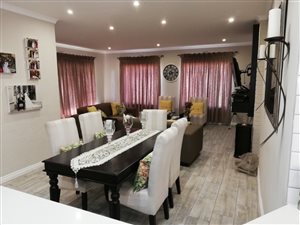 4 Bed House in Lombardy East