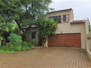 4 Bed Cluster in Waterkloof Golf Estate