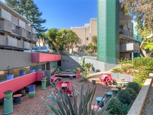 2 Bed Apartment in The Gardens