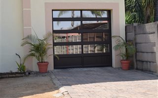 1278 m² Commercial space in Mountain View