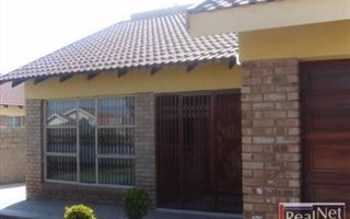 3 Bedroom House in Madiba Park