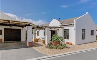 3 Bedroom House in Die Bos