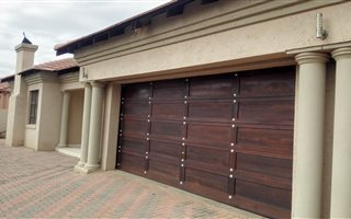 4 Bedroom House in Doornpoort and surrounds
