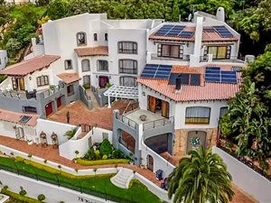 6 Bed House in Northcliff