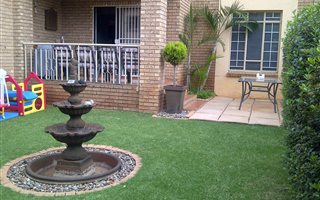 2 Bedroom Apartment in Faerie Glen