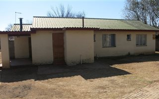 4 Bedroom House in Fauna
