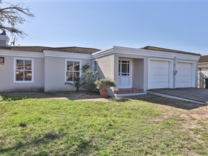 3 Bed House in Country Club