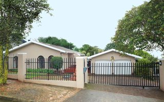 3 Bedroom House in Aurora