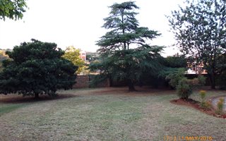 1100 m² Land available in Val de Grace