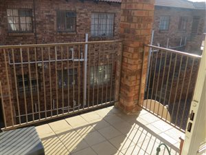 2 Bed Townhouse in New Redruth