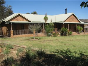 4 Bed House in Tiegerpoort