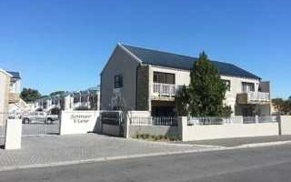 2 Bedroom Apartment in Somerset West Central