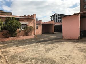 900 m² Commercial space in City & Suburban (Maboneng)