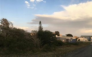 880 m² Land available in Cannon Rocks