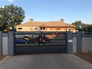 2 Bedroom Apartment in Lyttelton Manor