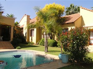 4 Bedroom House in Dainfern Ridge