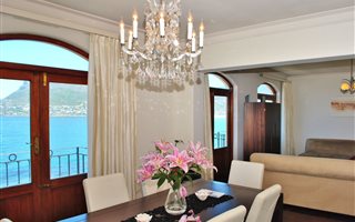 2 Bedroom Apartment in Kalk Bay