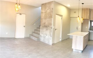 3 Bedroom Duplex in Parklands North