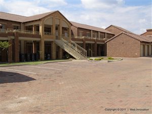 2 Bed Apartment in Mooikloof Ridge