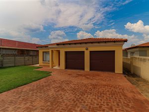 3 Bed House in Dunnottar