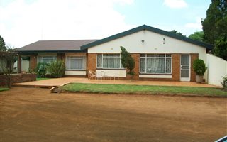 2.1 ha Farm in Bapsfontein