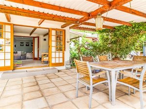 4 Bed House in Door de Kraal