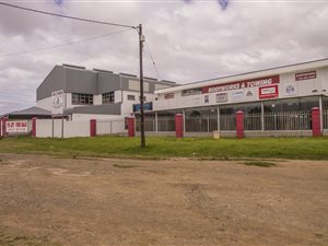 1965 m² Commercial space in Chiselhurst
