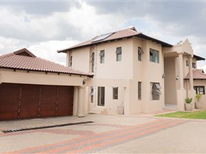 4 Bed House in Savannah Hills