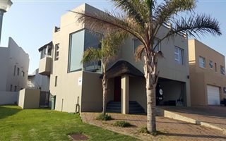 3 Bedroom House in Waterfront
